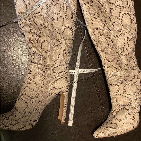 Lulas print heeled boots NWOT - Picture 2 of 7